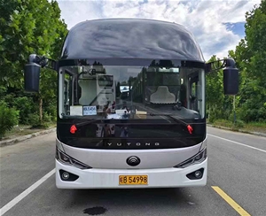 大巴車(chē)