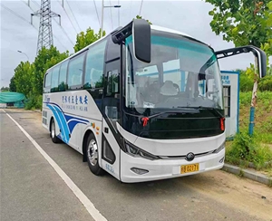 大巴車(chē)